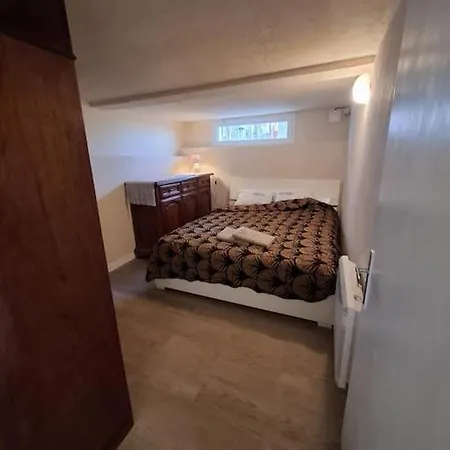 Happy Apartment